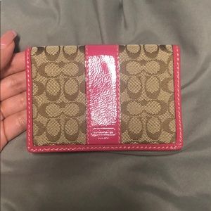 💯 Authentic COACH signature card case.